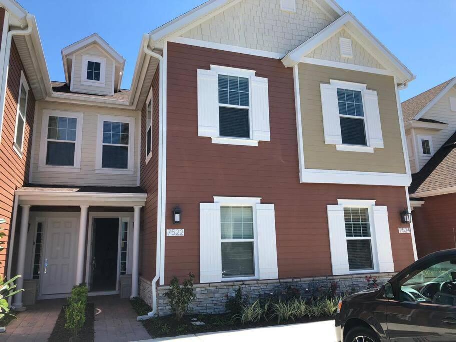 Brand New 3 Bedroom Near / Wi-fi / Parking Ferienhaus