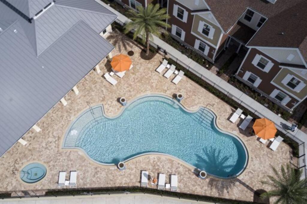 Brand New 3 Bedroom Near / Wi-fi / Parking * Orlando